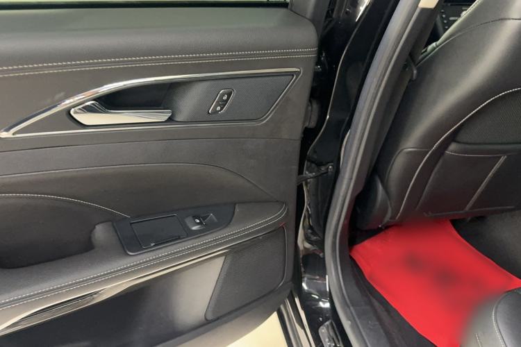 Used Ford Taurus 2017 EcoBoost 245 Luxury Model Interior 5