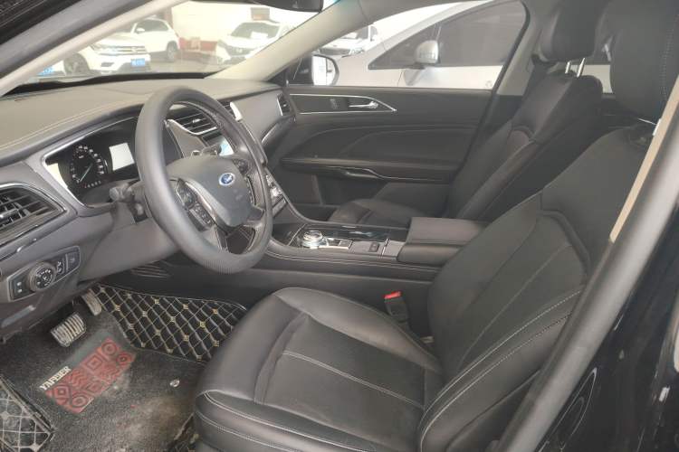 Used Ford Taurus 2017 EcoBoost 245 Fashion Edition Interior 5
