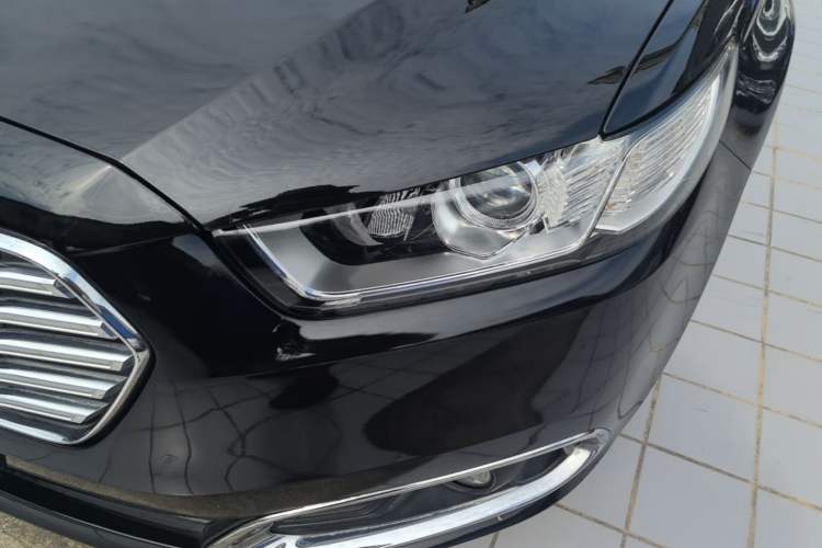 Used Ford Taurus 2017 EcoBoost 180 Luxury Model Left Front Headlight