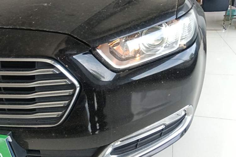 Used Ford Taurus 2017 EcoBoost 245 Fashion Edition Left Front Headlight