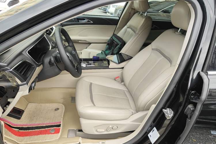 Used Ford Taurus 2017 EcoBoost 245 Luxury Model Left Front Seat