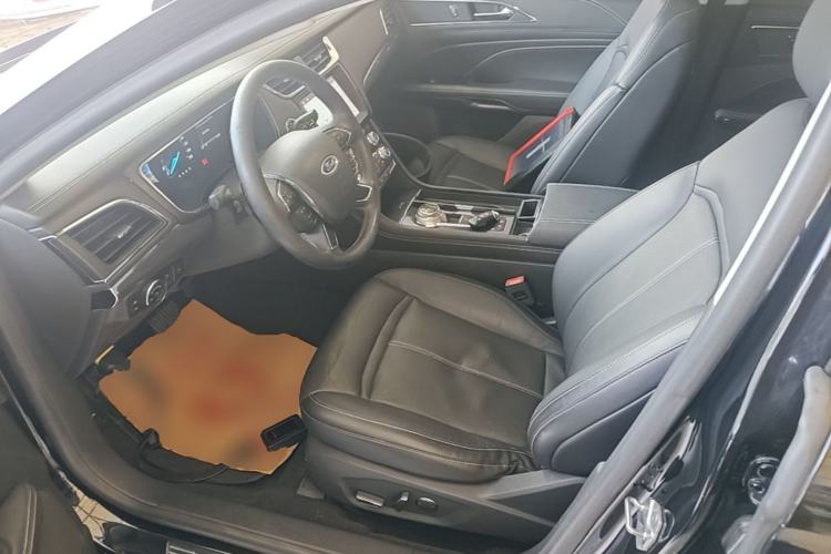 Used Ford Taurus 2017 EcoBoost 245 Fashion Edition Left Front Seat
