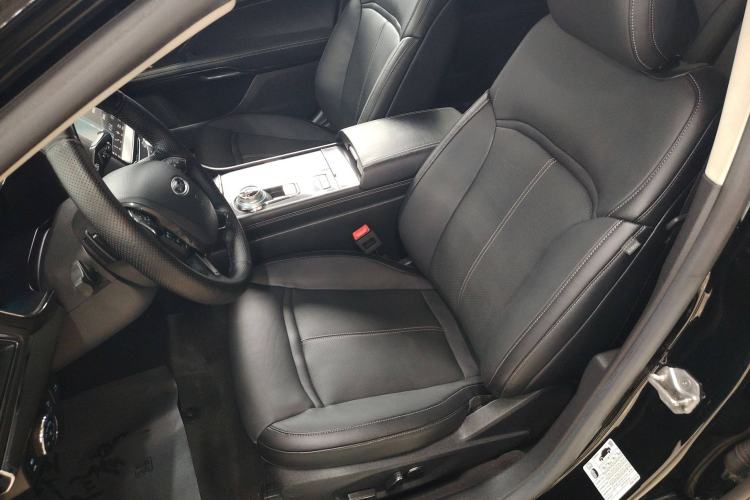 Used Ford Taurus 2017 EcoBoost 245 Fashion Edition Left Front Seat
