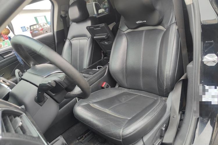 Used Ford Taurus 2017 EcoBoost 245 Luxury Model Left Front Seat