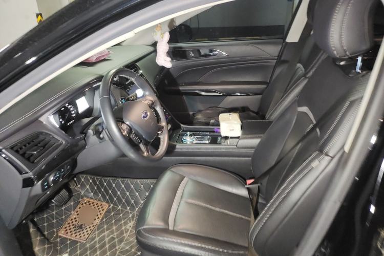 Used Ford Taurus 2017 Facelifted EcoBoost 245 Luxury Version Left Front Seat