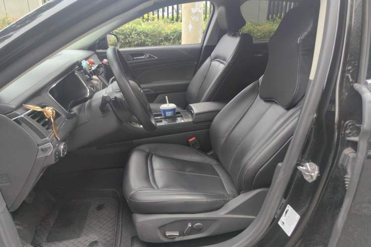 Used Ford Taurus 2017 Facelifted EcoBoost 245 Fashion Edition Left Front Seat