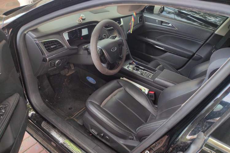 Used Ford Taurus 2017 EcoBoost 245 Luxury Model Left Front Seat