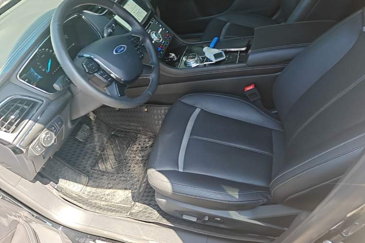 Used Ford Taurus 2017 EcoBoost 245 Luxury Model Left Front Seat