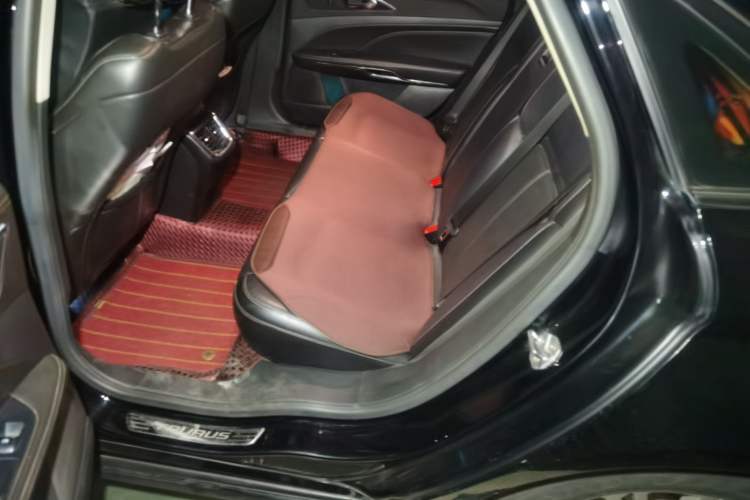 Used Ford Taurus 2017 Facelifted EcoBoost 245 Fashion Edition Left Rear Seat