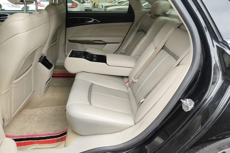 Used Ford Taurus 2017 EcoBoost 245 Luxury Model Left Rear Seat