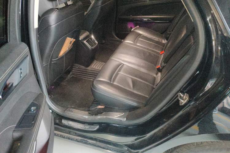 Used Ford Taurus 2017 EcoBoost 245 Fashion Edition Left Rear Seat