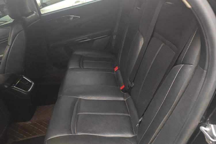 Used Ford Taurus 2017 EcoBoost 245 Fashion Edition Left Rear Seat