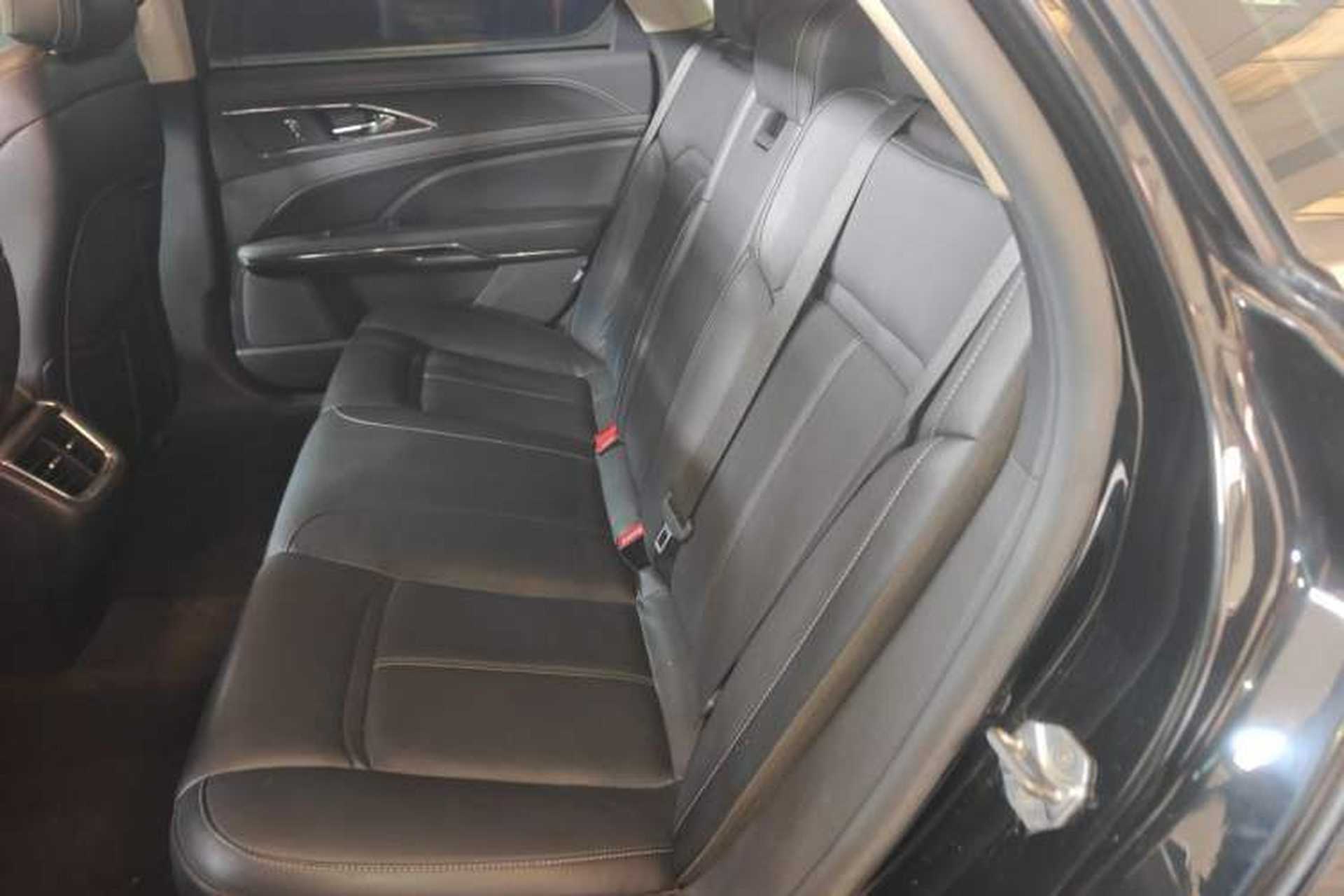Used Ford Taurus 2017 EcoBoost 245 Fashion Edition Left Rear Seat