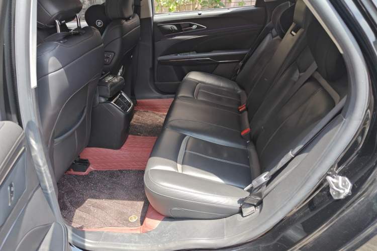 Used Ford Taurus 2017 EcoBoost 325 V6 Flagship Model Left Rear Seat