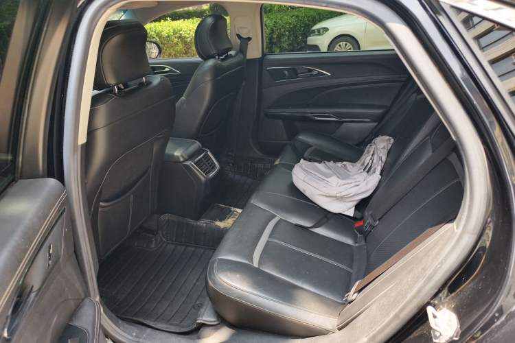 Used Ford Taurus 2017 EcoBoost 245 Luxury Model Left Rear Seat