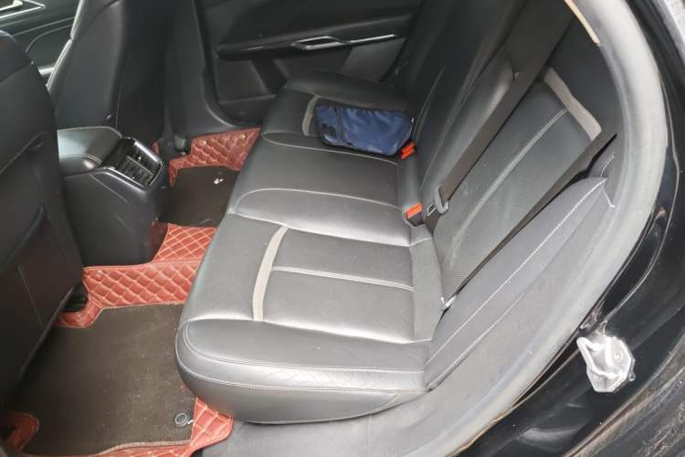 Used Ford Taurus 2017 EcoBoost 245 Fashion Edition Left Rear Seat
