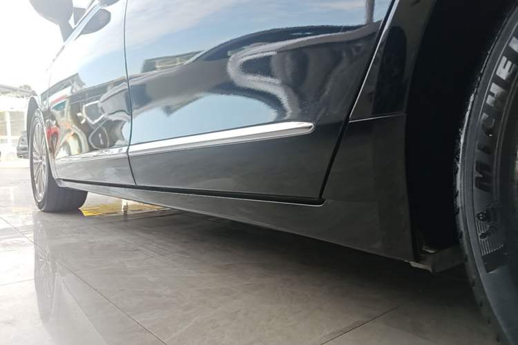 Used Ford Taurus 2017 EcoBoost 245 Fashion Edition Left Side Sill