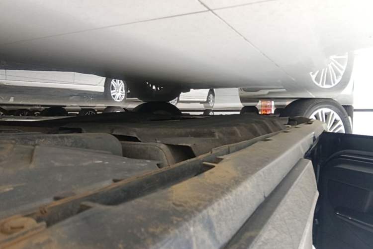Used Ford Taurus 2017 EcoBoost 245 Fashion Edition Left Side Sill