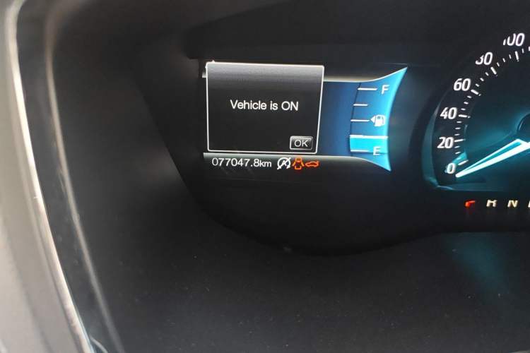 Used Ford Taurus 2017 EcoBoost 245 Fashion Edition Odometer Close Up