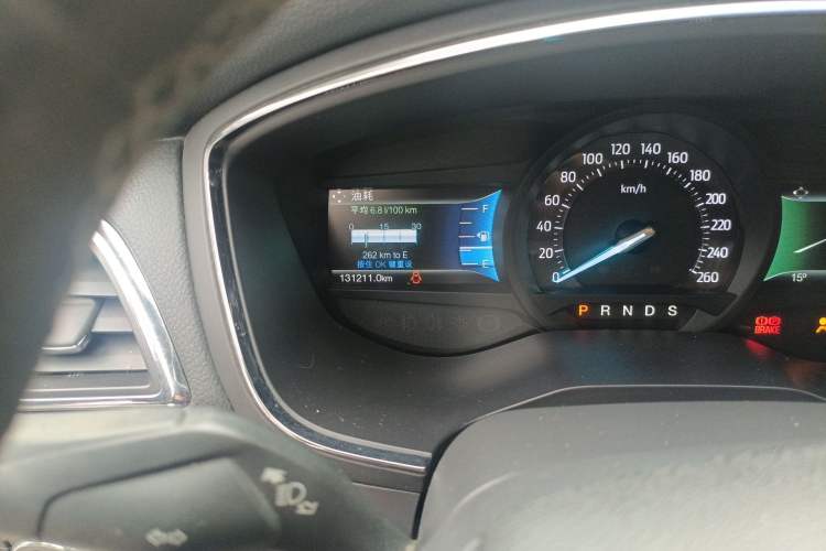 Used Ford Taurus 2017 EcoBoost 180 Luxury Model Odometer Close Up