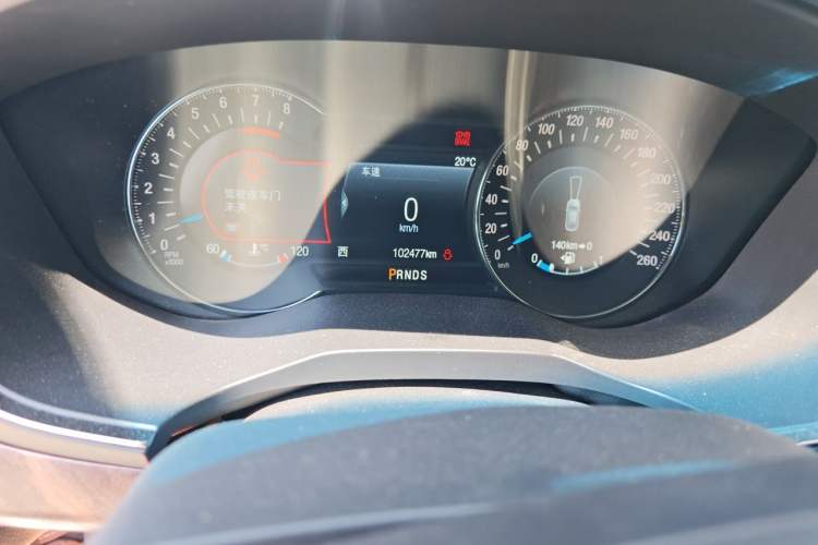Used Ford Taurus 2017 EcoBoost 325 V6 Flagship Model Odometer Close Up