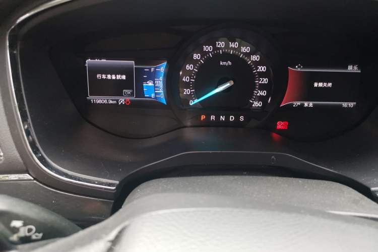 Used Ford Taurus 2017 EcoBoost 245 Fashion Edition Odometer Close Up