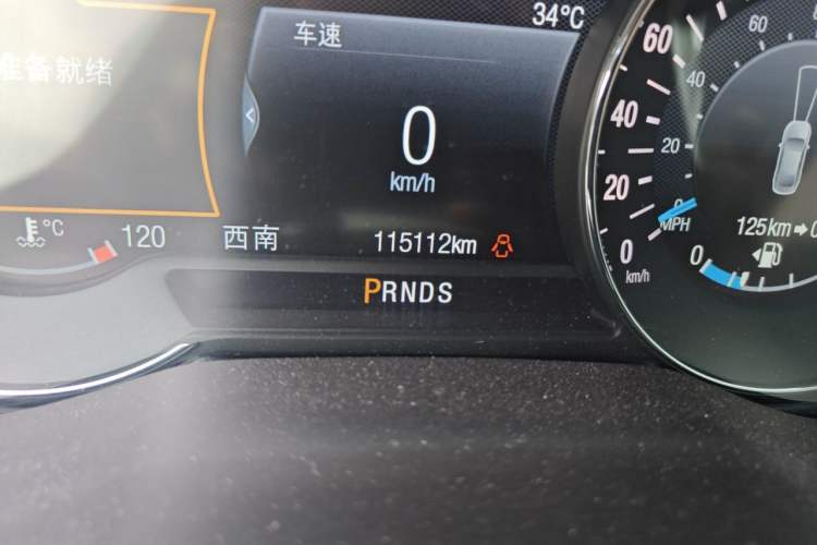 Used Ford Taurus 2017 EcoBoost 325 V6 Flagship Model Odometer Close Up