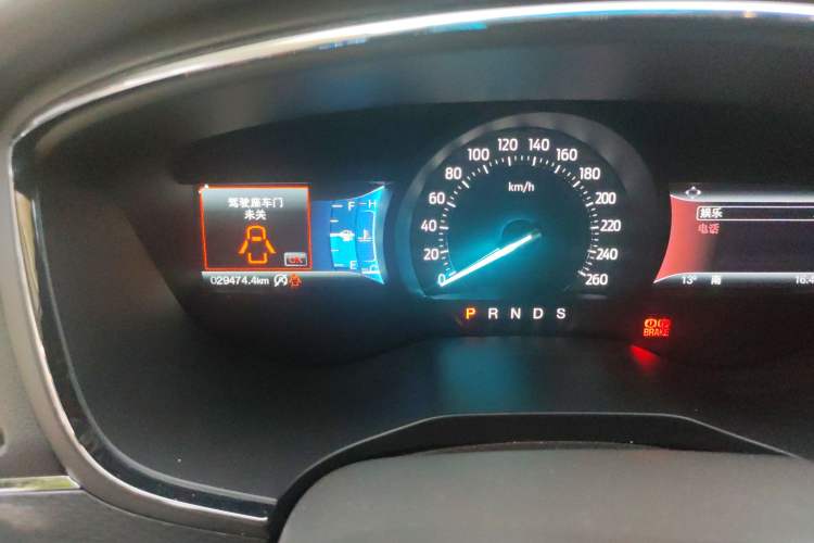 Used Ford Taurus 2017 EcoBoost 245 Fashion Edition Odometer Close Up