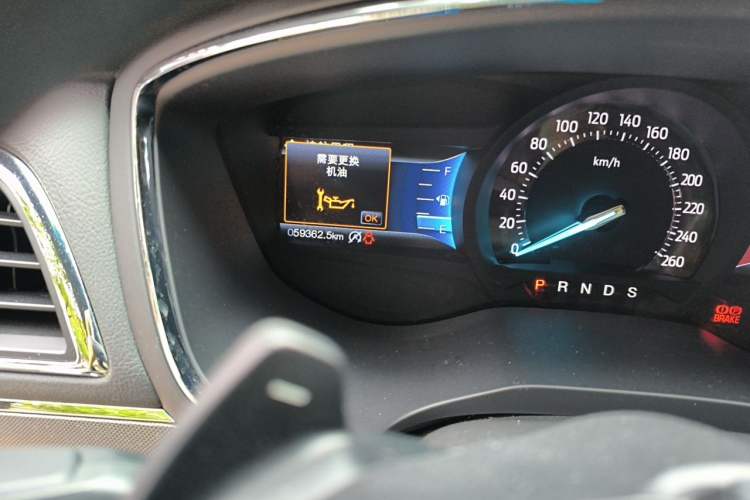 Used Ford Taurus 2017 Facelifted EcoBoost 245 Fashion Edition Odometer Close Up