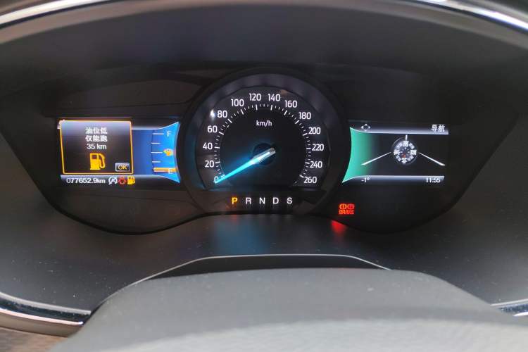 Used Ford Taurus 2017 EcoBoost 245 Fashion Edition Odometer Close Up