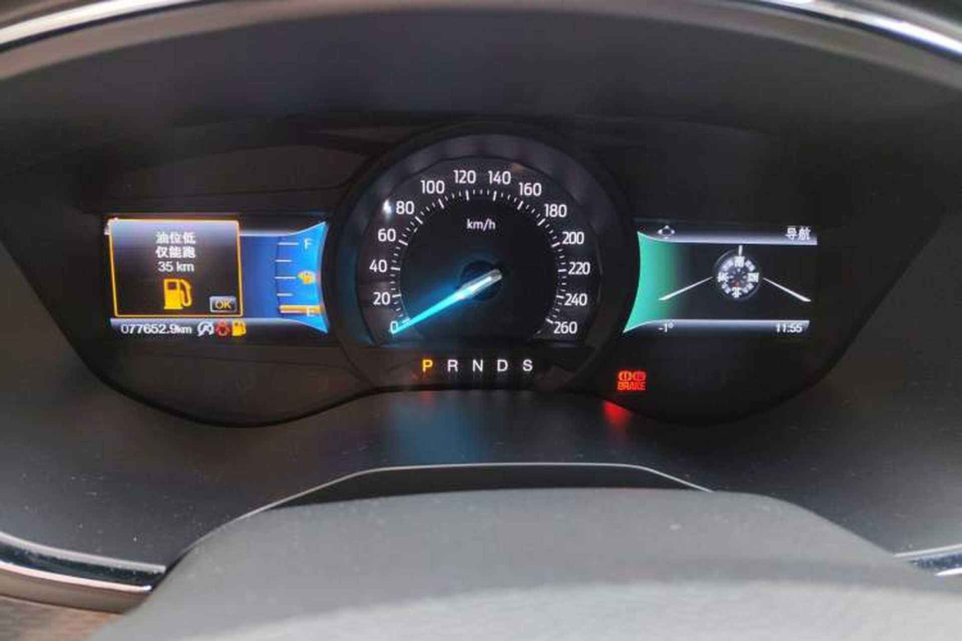 Used Ford Taurus 2017 EcoBoost 245 Fashion Edition Odometer Close Up