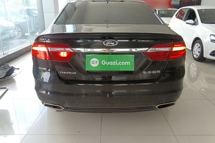 Used Ford Taurus 2017 EcoBoost 245 Fashion Edition Rear