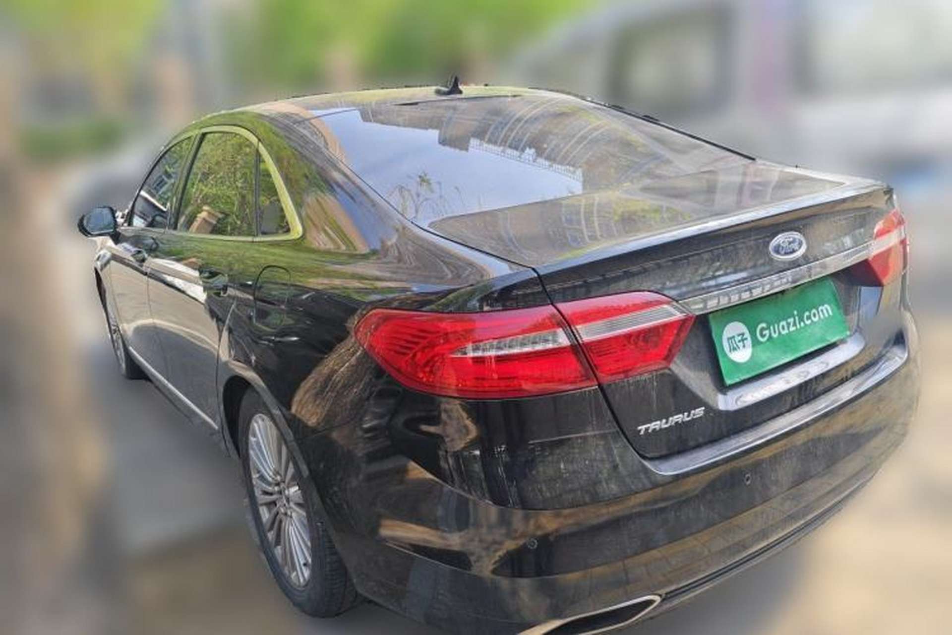 Used Ford Taurus 2017 EcoBoost 245 Luxury Model Rear Left 45 Deg