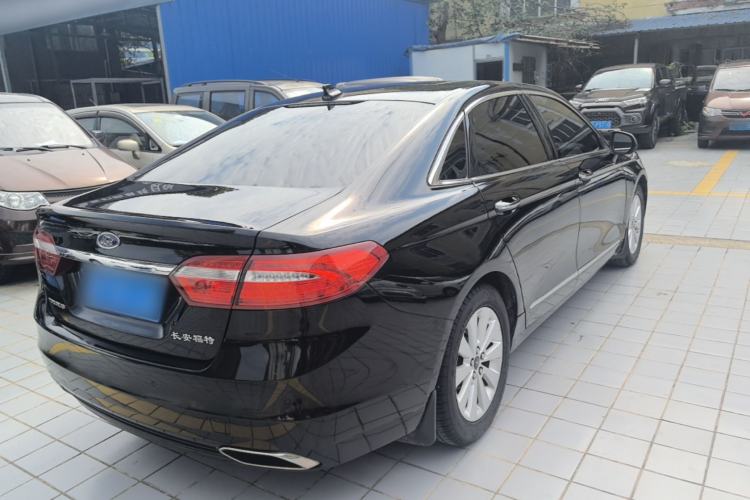 Used Ford Taurus 2017 EcoBoost 180 Luxury Model Rear Right 45 Deg