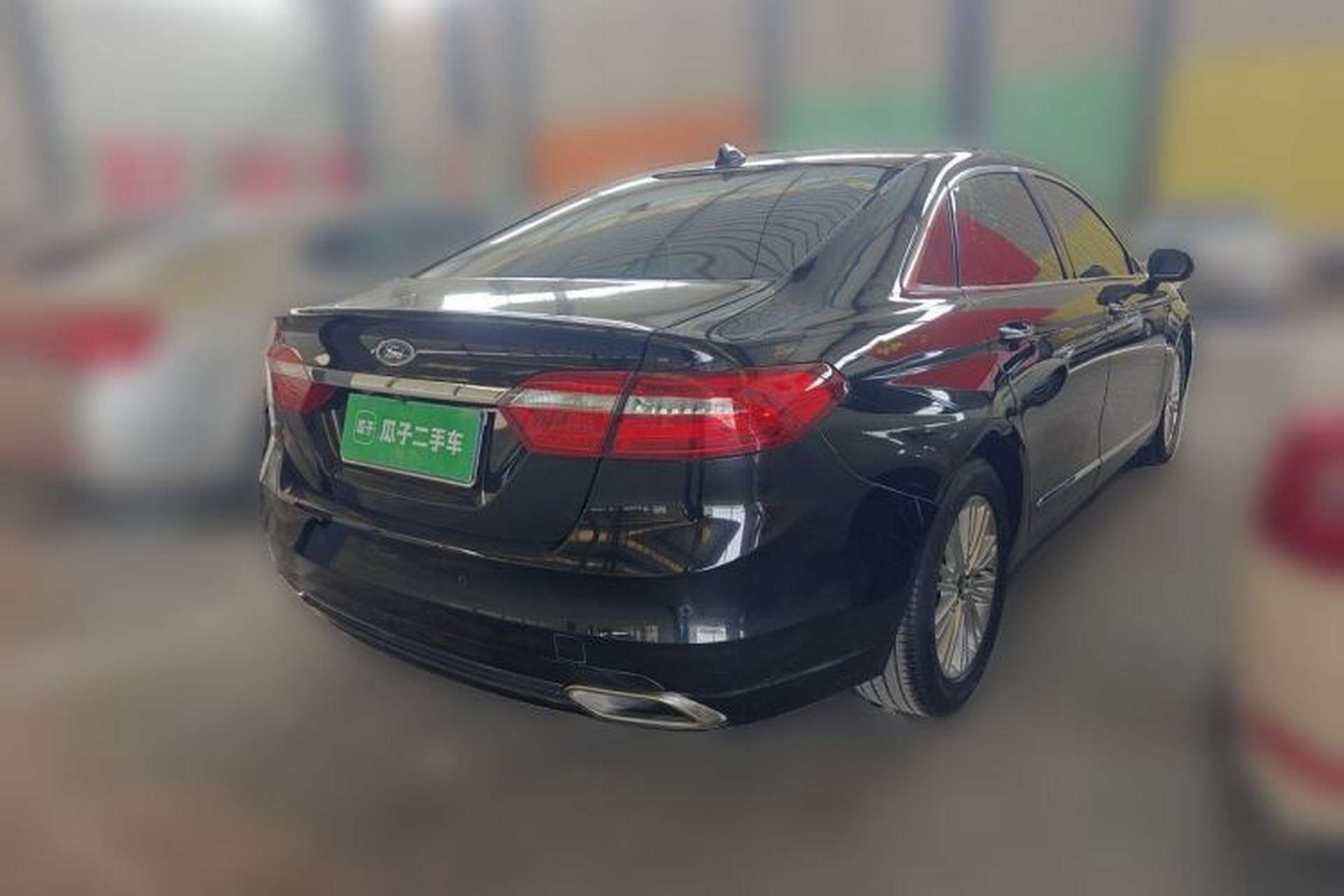 Used Ford Taurus 2017 EcoBoost 245 Fashion Edition Rear Right 45 Deg