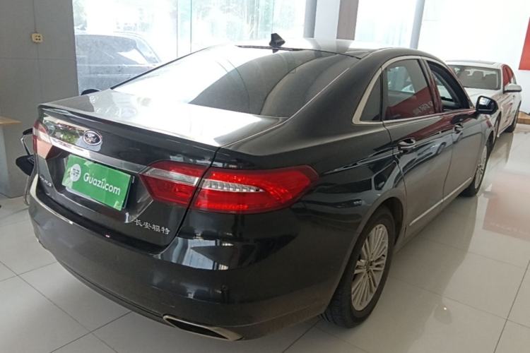 Used Ford Taurus 2017 EcoBoost 245 Fashion Edition Rear Right 45 Deg
