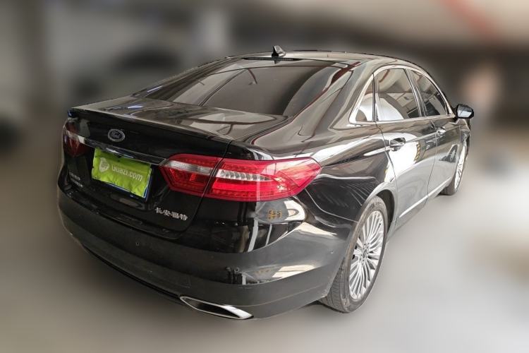 Used Ford Taurus 2017 EcoBoost 245 Flagship Model Rear Right 45 Deg