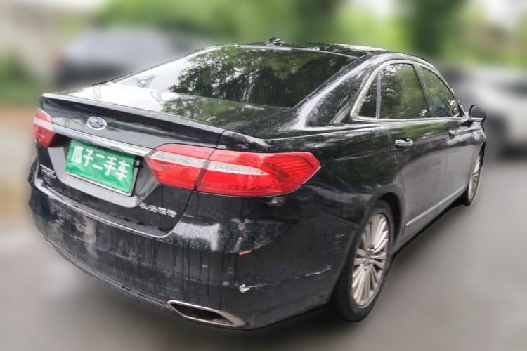 Used Ford Taurus 2017 EcoBoost 245 Luxury Model Rear Right 45 Deg