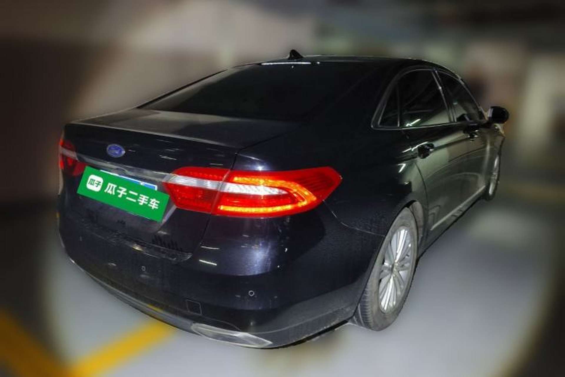 Used Ford Taurus 2017 EcoBoost 245 Fashion Edition Rear Right 45 Deg