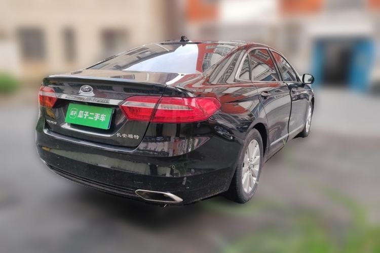 Used Ford Taurus 2017 EcoBoost 180 Luxury Model Rear Right 45 Deg