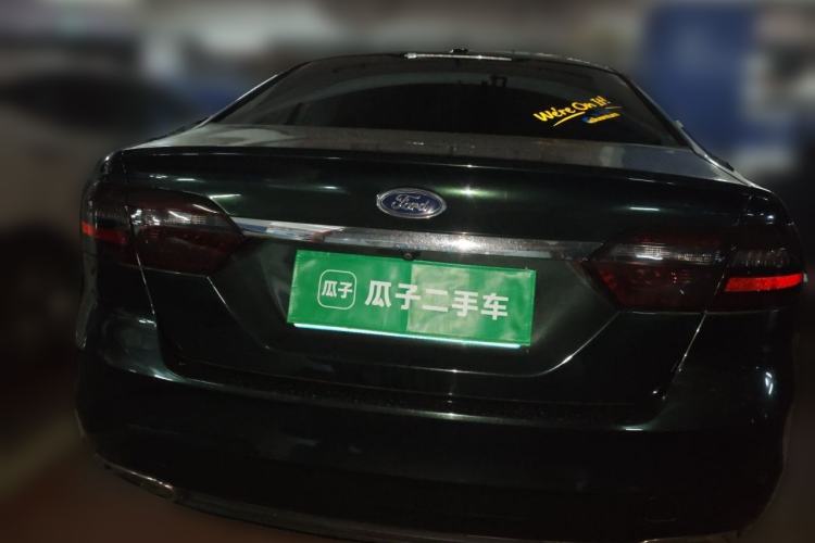 Used Ford Taurus 2017 EcoBoost 245 Fashion Edition Rear