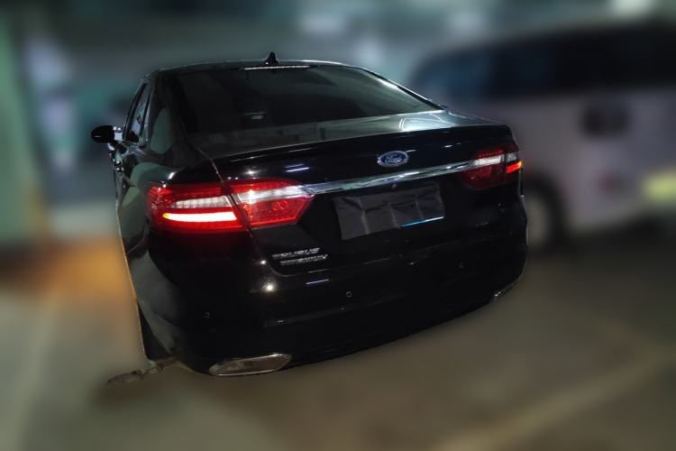 Used Ford Taurus 2017 EcoBoost 325 V6 Flagship Model Rear
