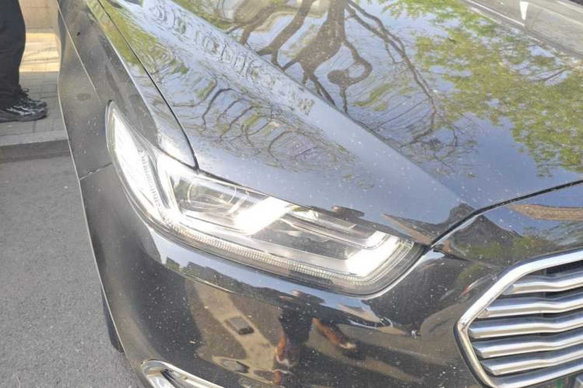 Used Ford Taurus 2017 EcoBoost 245 Luxury Model Right Front Headlight