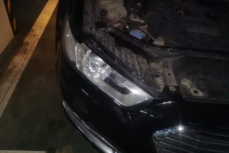 Used Ford Taurus 2017 Facelifted EcoBoost 245 Fashion Edition Right Front Headlight