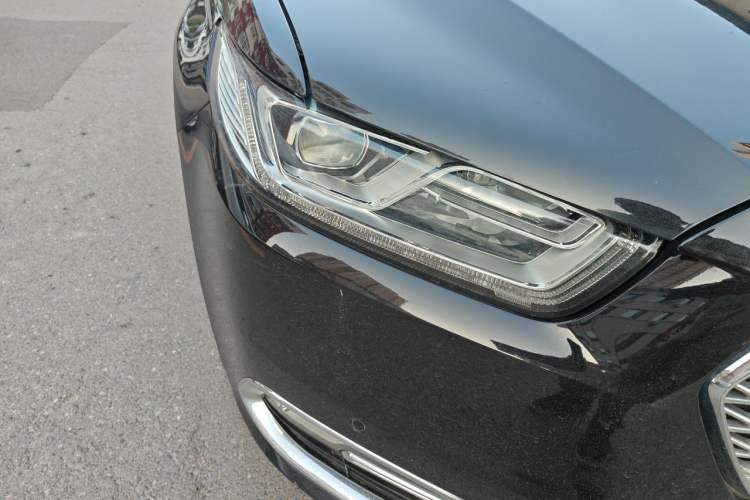Used Ford Taurus 2017 EcoBoost 245 Luxury Model Right Front Headlight