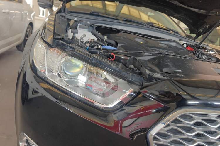 Used Ford Taurus 2017 EcoBoost 245 Fashion Edition Right Front Headlight