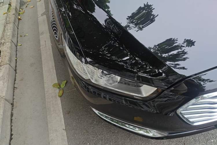 Used Ford Taurus 2017 EcoBoost 245 Fashion Edition Right Front Headlight