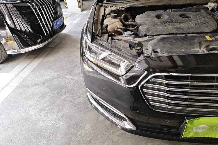 Used Ford Taurus 2017 EcoBoost 245 Flagship Model Right Front Headlight