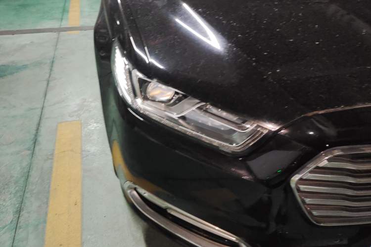 Used Ford Taurus 2017 Facelifted EcoBoost 245 Luxury Version Right Front Headlight