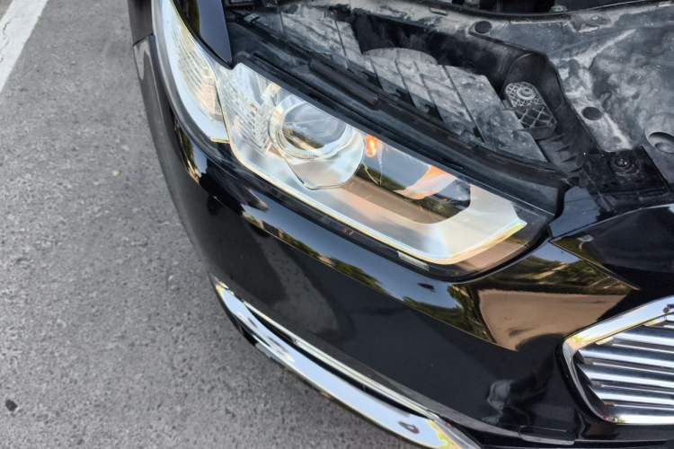Used Ford Taurus 2017 Facelifted EcoBoost 245 Fashion Edition Right Front Headlight